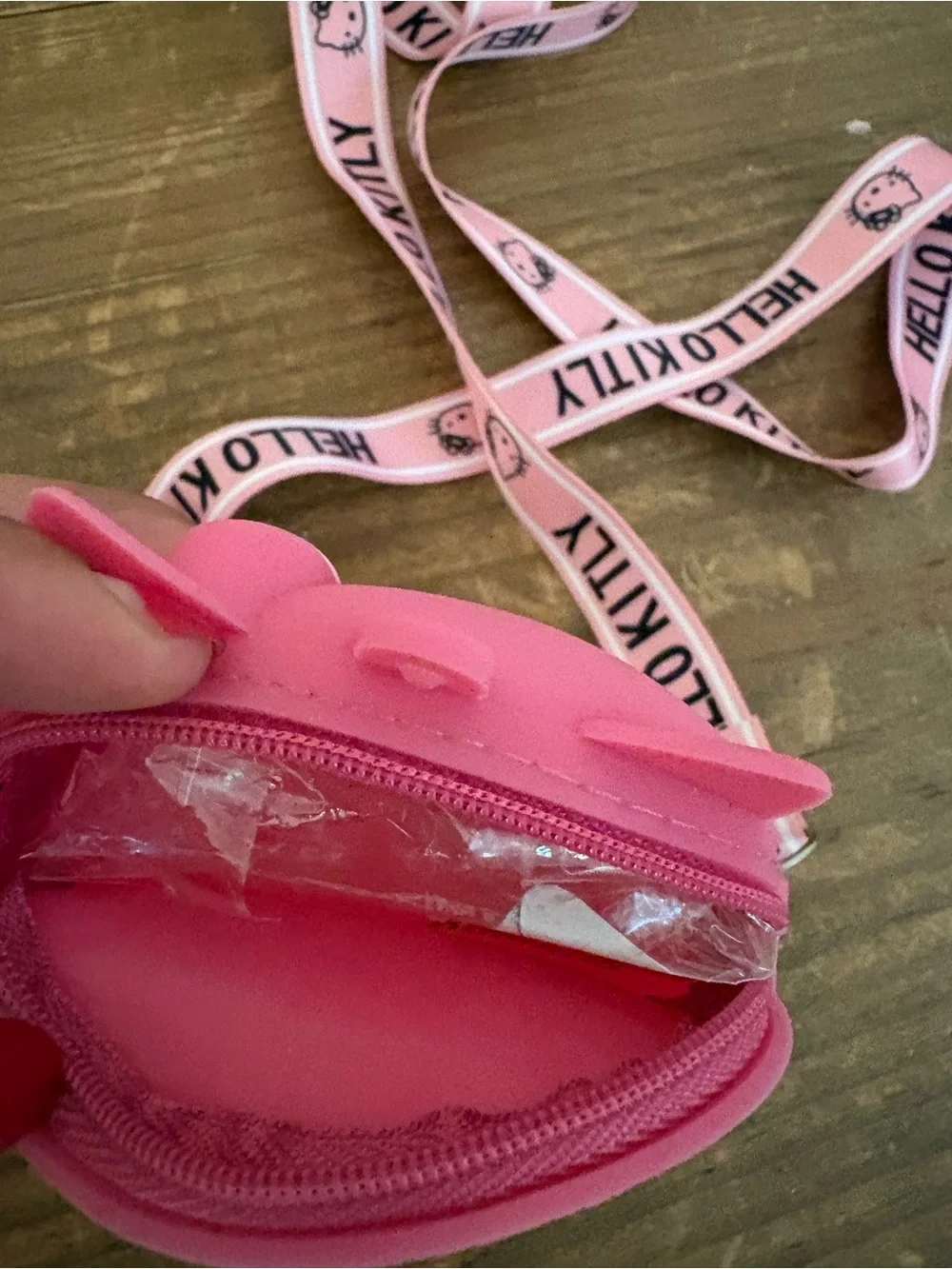 New Hello Kitty Sanrio Pink Silicone Crossbody Purse